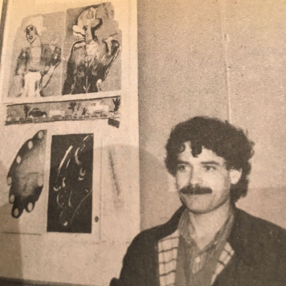 Gonzalo Díaz nació en Santiago el 13 de marzo de 1947. Formado en la Escuela de Bellas Artes de la Universidad de Chile entre 1965 y 1969, tuvo como maestros a José Balmes, Rodolfo Opazo, Alberto Pérez y Adolfo Couve. 